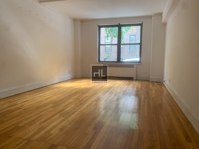 Building Photo - EAST 38 STREET Unit 1B