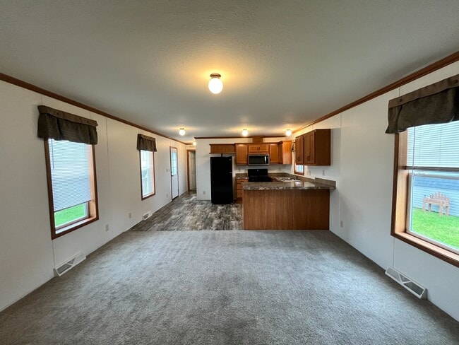 Photo - 1432 Iowa Dr