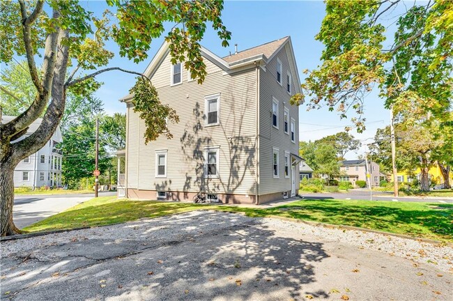 Photo - 311 Highland Ave Unit 1