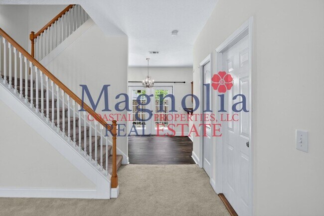 3 bedroom, 2 1/2 bathroom Townhome in Richmond Hill
