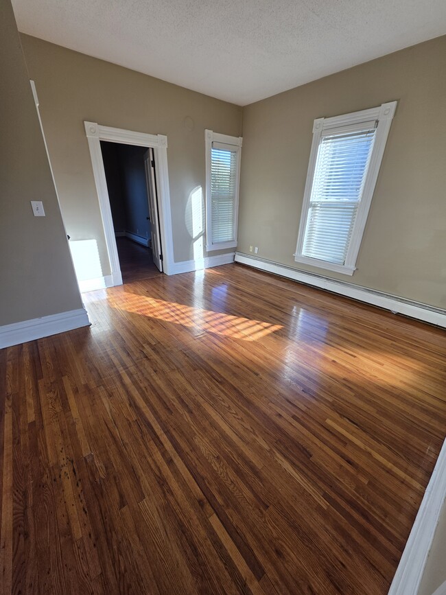 Living Room - 3112 5th Ave S Unit 2