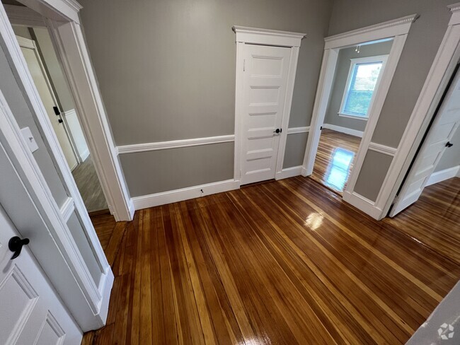 Building Photo - 51 Ibbetson St Rental