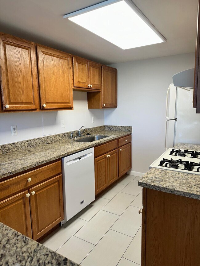 Photo - 4600 Duke St Unit 701