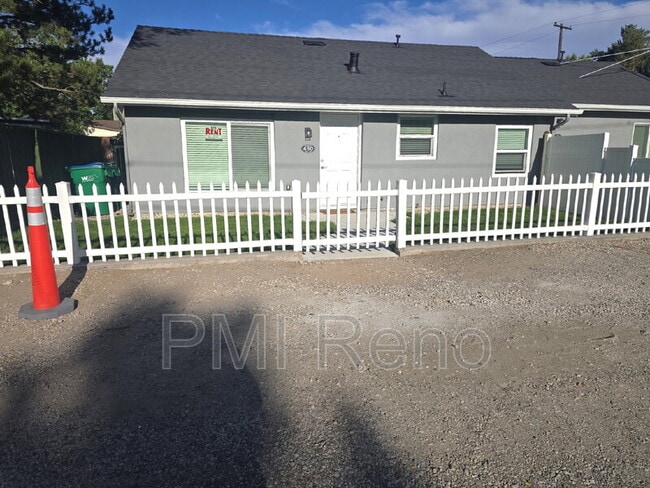 Building Photo - 450 Tracy Ln