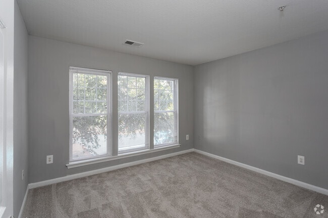 2BR, 2BA - 1,004 SF - Ashford Meadows