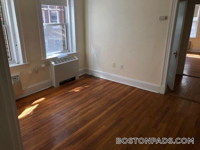 Photo - 18 Chauncy St Unit 2