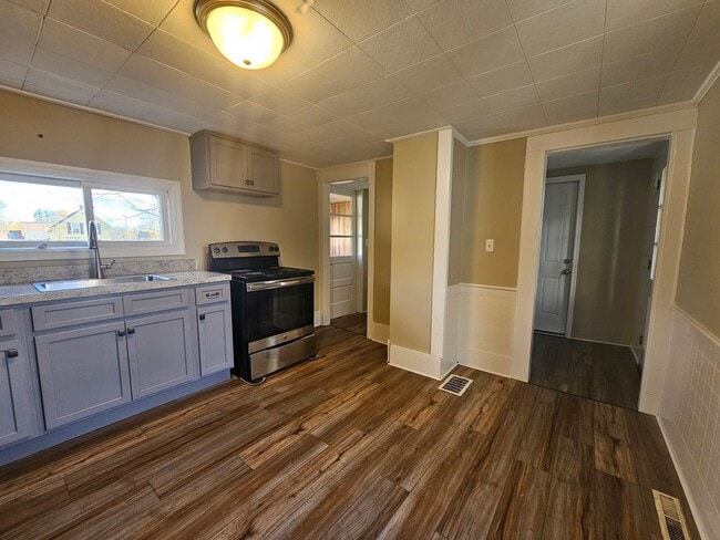 Photo - 7 Monson Pl Unit 1