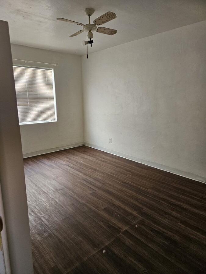 Bedroom - 633 San Pedro Dr SE Unidad C