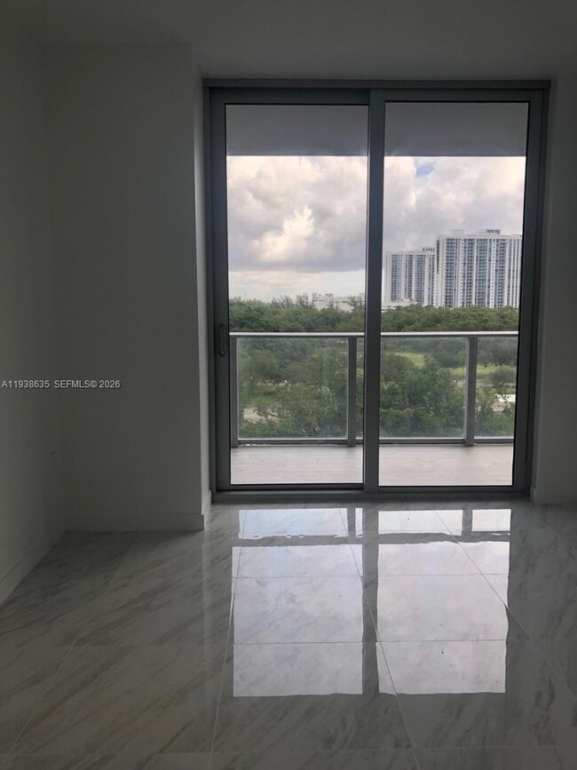 Photo - 16385 Biscayne Blvd Unit 502