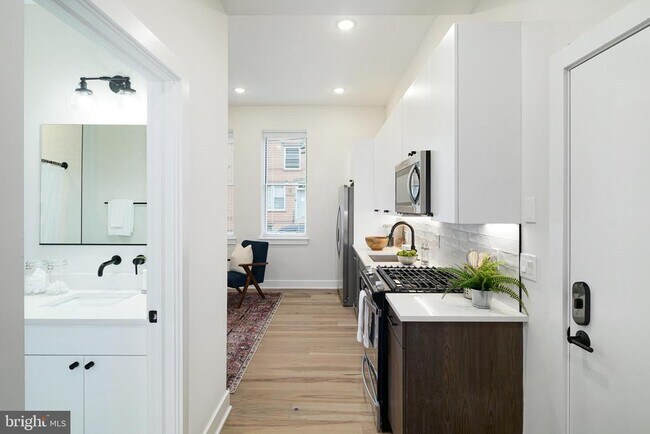 Photo - 1723 Francis St Unit 1B
