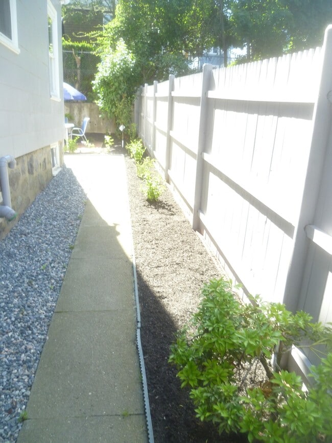 Photo - 54 Hobson St Unidad #one