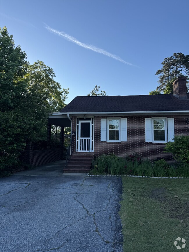 Building Photo - 403 Durst Ave W Rental