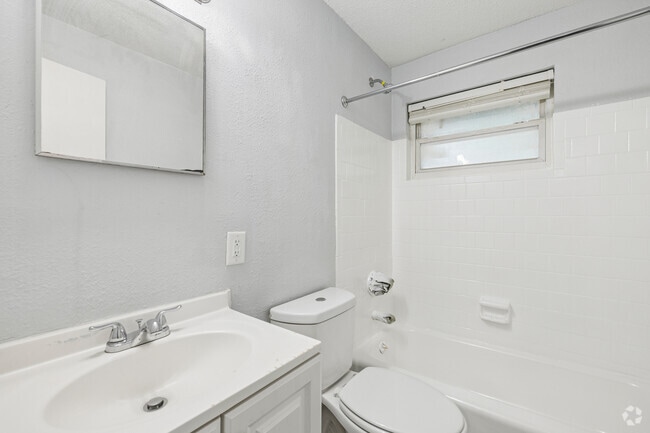 1 habitación, 1 baño - 550 pies cuadrados - Baño