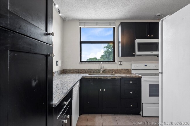 Photo - 8429 Forest Hills Dr Unit 304
