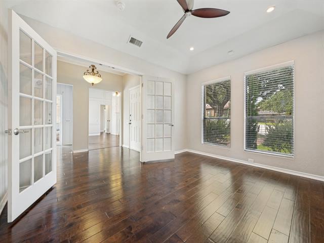 Photo - 2702 Lookout Pl