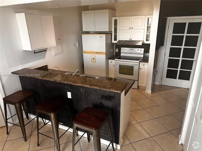 Building Photo - 1 Glen Royal Pkwy Unit 1411 Rental