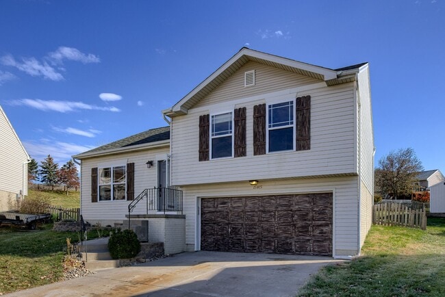 Photo - 15405 Fillmore Cir