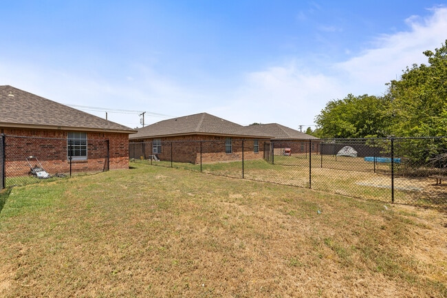 Photo - 233 E Craven Ave