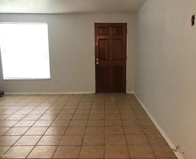 Photo - 3 br, 3 bath House - 2890 Creekbend Drive