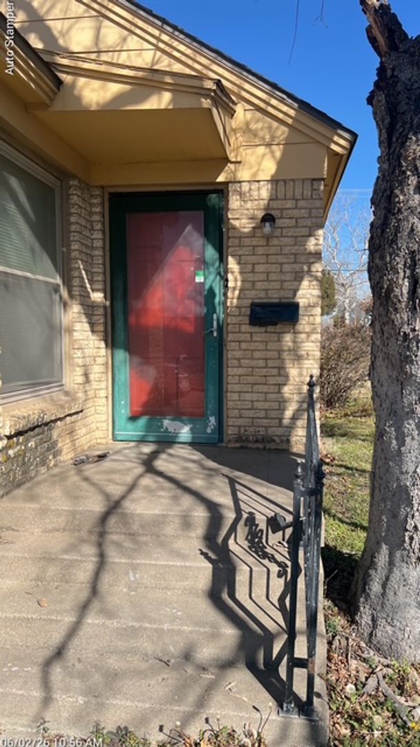 Photo - 4600 Calmont Ave