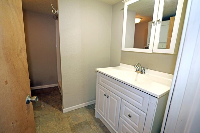 Photo - 523 E Jackson Ave