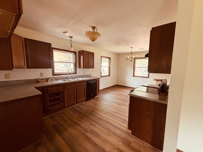 1817 N Minneapolis St