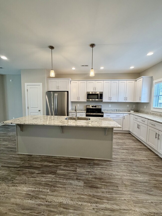 Photo - 52 Cuddington Ln