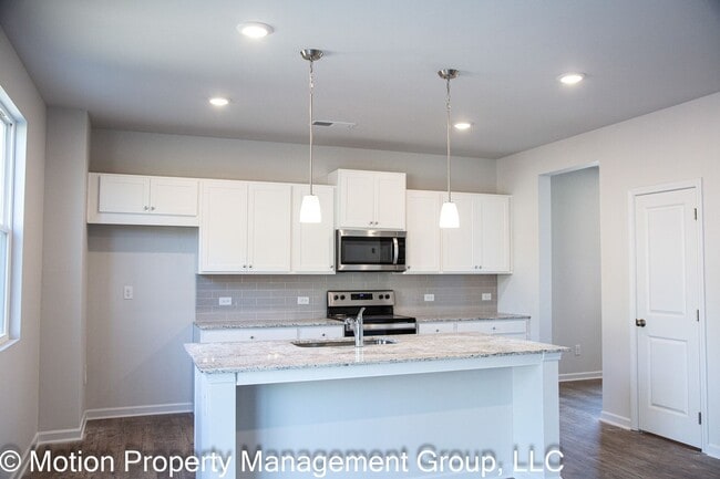 Building Photo - 19 Springwood Ln