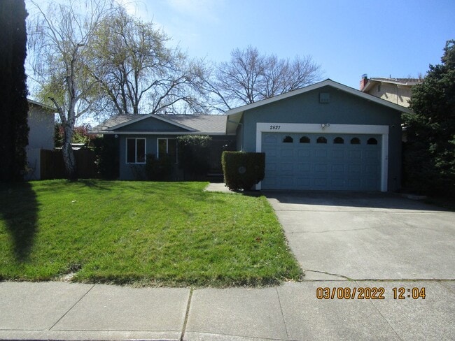 Building Photo - 2827 Owens St