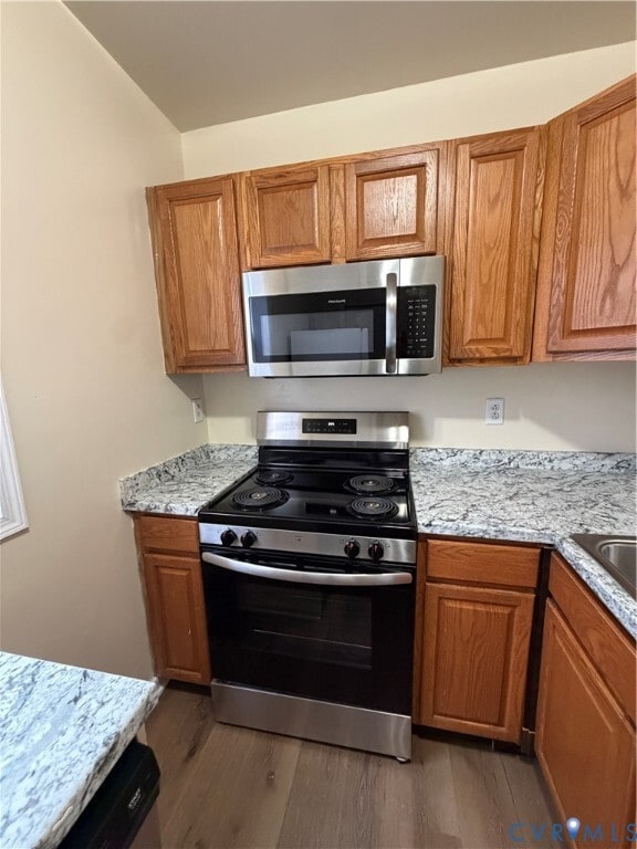 114 S Addison St Unit Upper