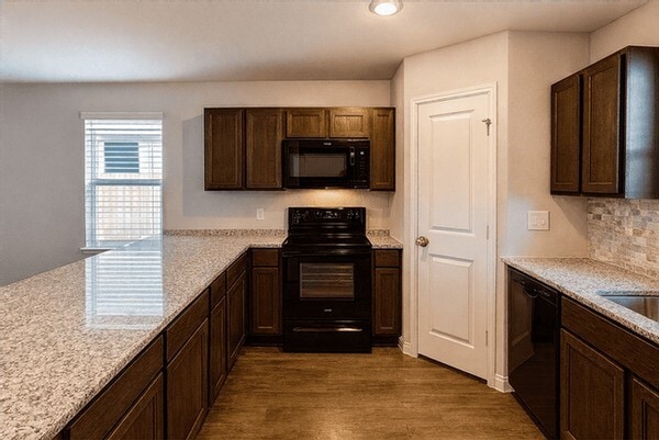 Photo - 1928 Rd 5714