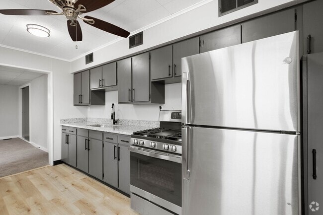 Building Photo - Beautiful 2 bedroom home in South Side Fla...
