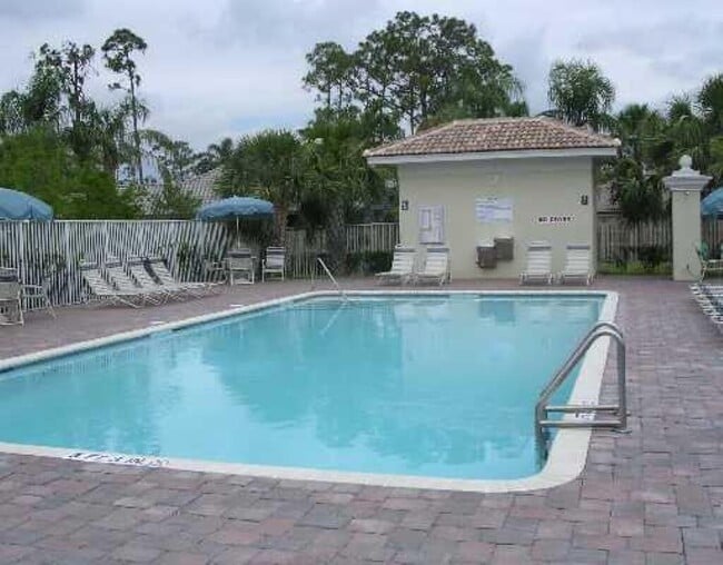 13377 Georgian Ct