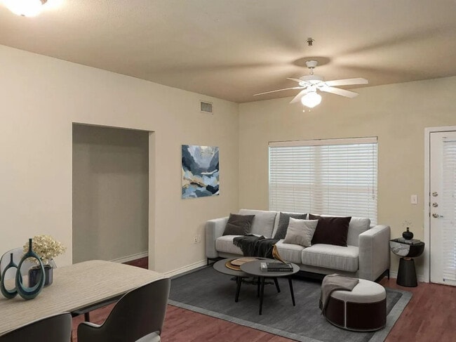 Photo - Pine Crest Apartments