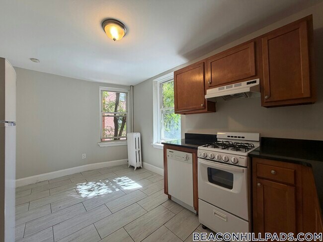 70 Joy St Unit 16