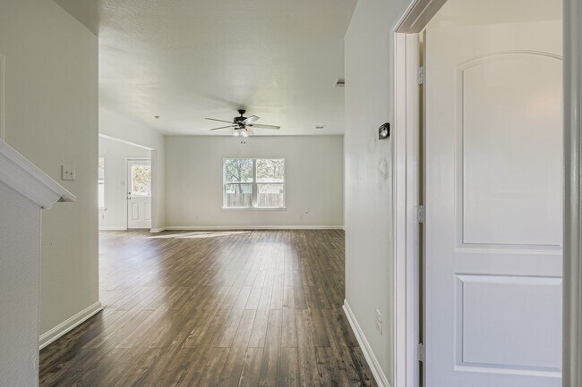 Photo - 4931 Monarch Falls Ln