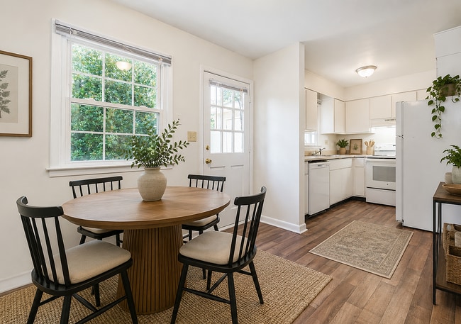 CR Dining:Kitchen Furnished