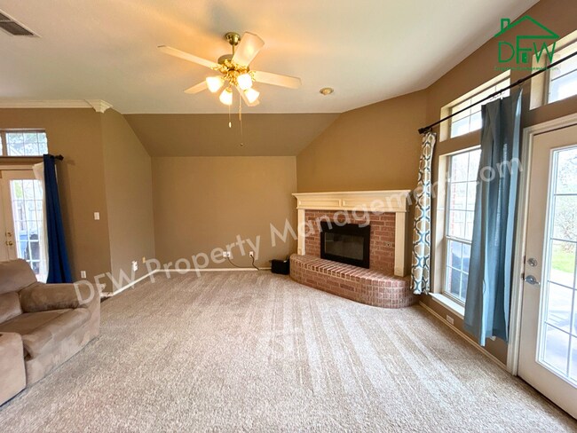 Photo - Inviting 3BR/2BA Home with Spacious Backyard for Lease in Fort Worth
