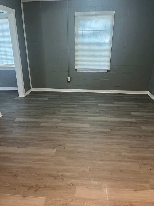 Photo - 2107 Meriwood Dr Unit B