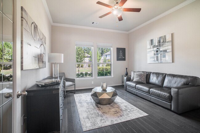 Photo - 206 Liatris Ct