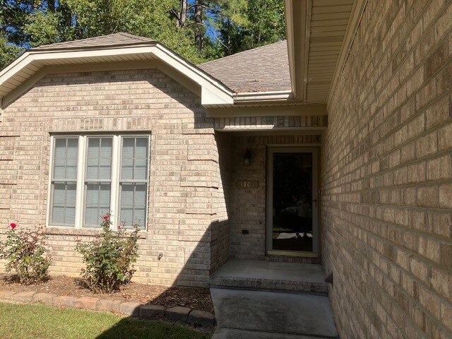 Front Entrance - 1101 Pine Run Dr Townhome