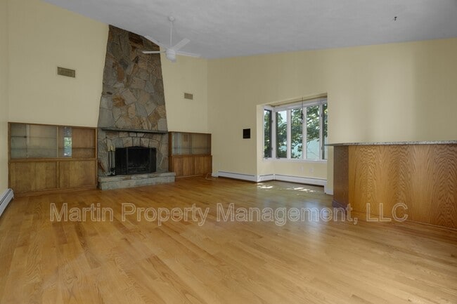 Photo - 52 Rayburn Rd