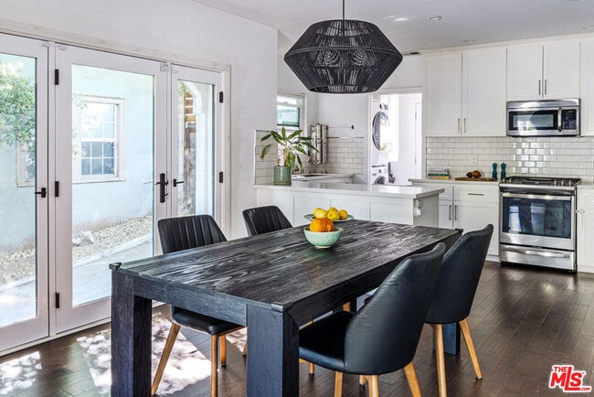 Building Photo - 4870 Stratford Rd