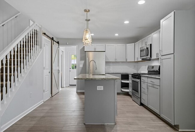 Photo - 2490 Barge Rd SW