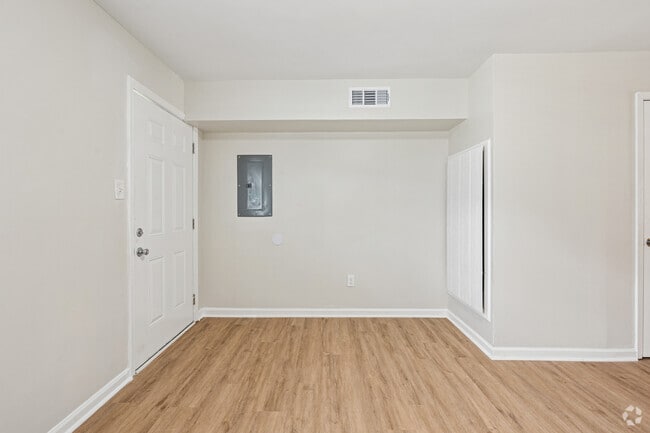 2BR, 1BA - 846SF - Dining Room - EP on Lower Wetumpka