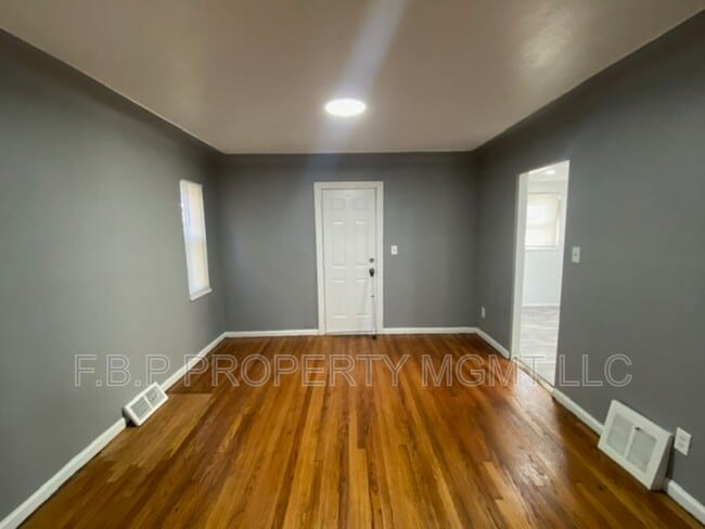 Photo - 14914 Marlowe St
