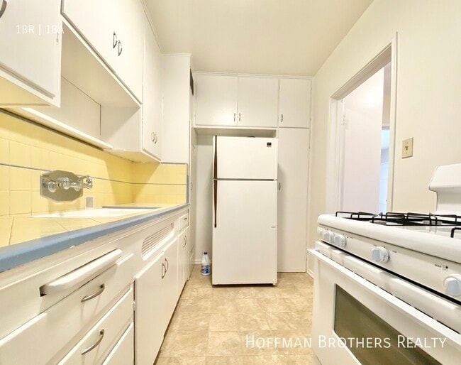 Photo - 8260 Blackburn Ave Unit A