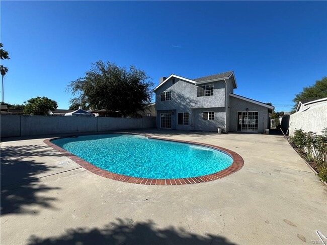 Building Photo - 7522 Balcom Ave