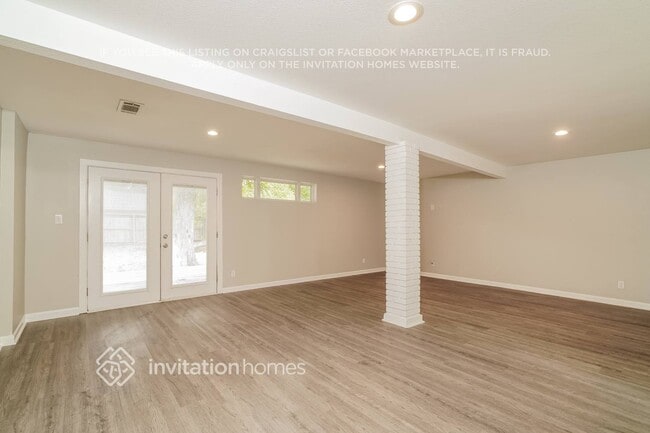 Photo - 221 Ellis St