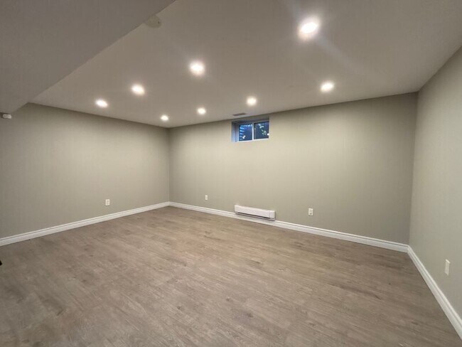 Photo - 381 Grey St Unit 2